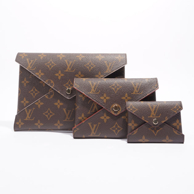 Louis Vuitton Black Monogram Leather Gold Foldover Envelope Evening Clutch  Bag For Sale at 1stDibs