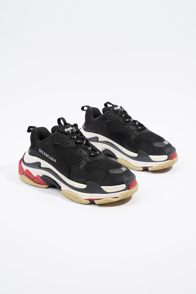 Triple s noir discount balenciaga