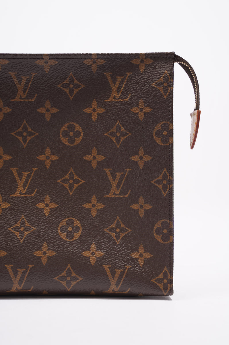 Vuitton discount pochette 26