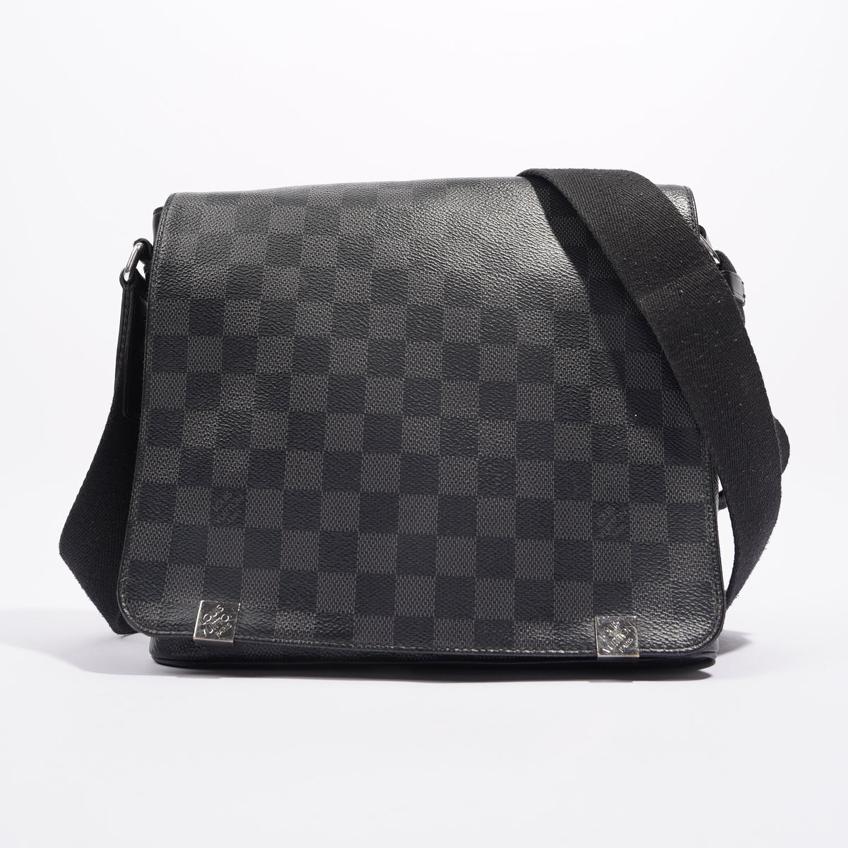 Shop the Latest Louis Vuitton Messenger Bags in the Philippines in
