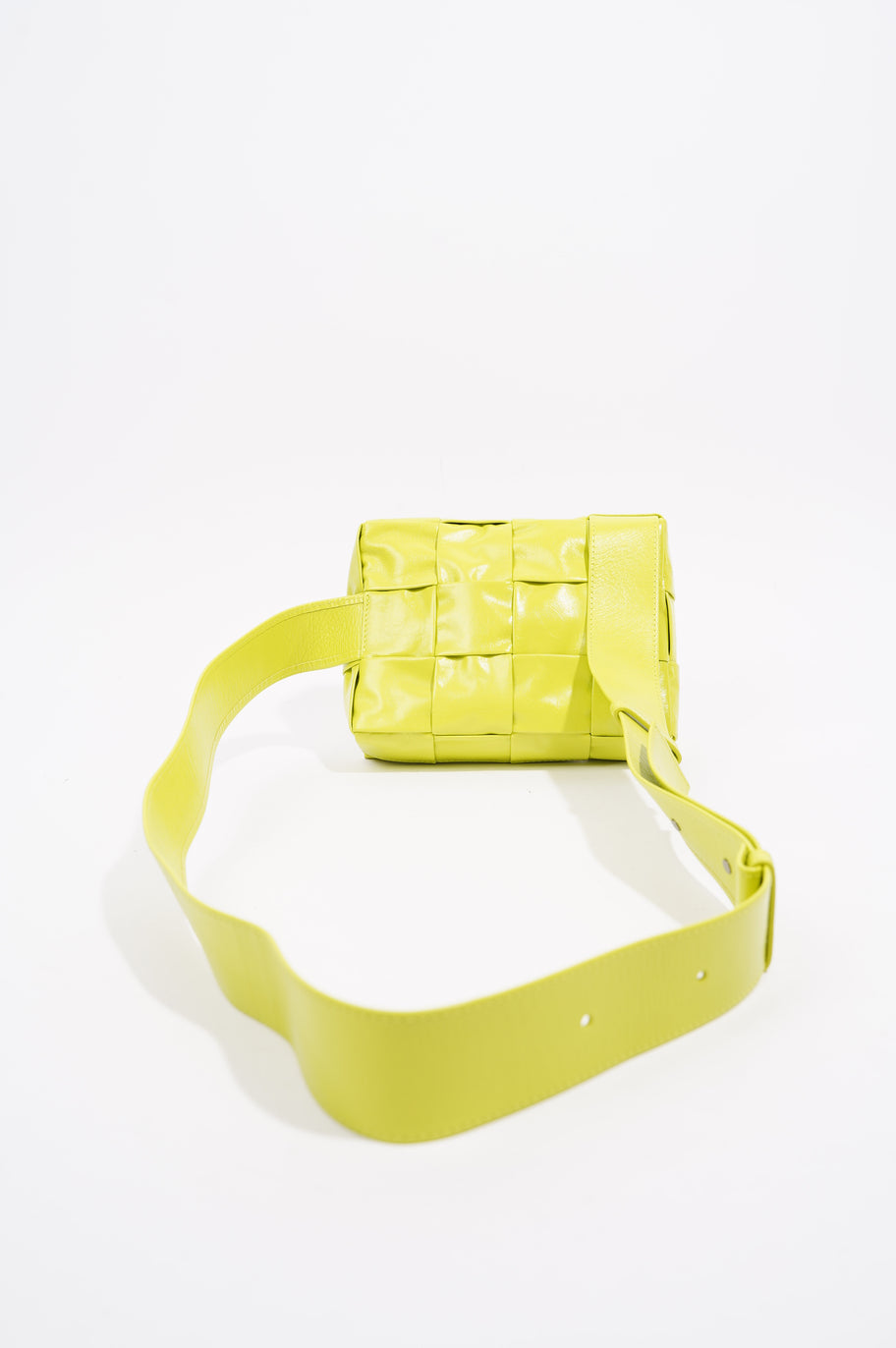 Bottega Veneta Mens Cassette Sling Bag Kiwi Green Image 6