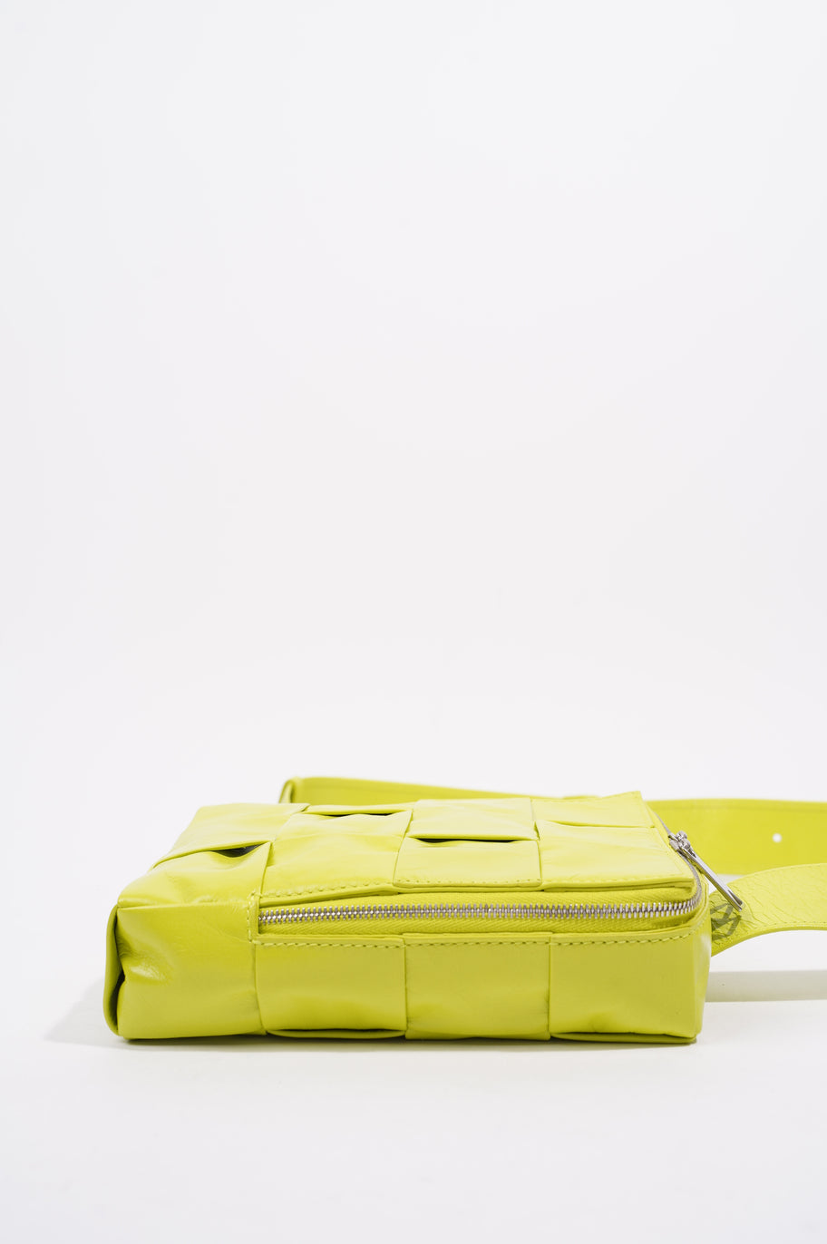 Bottega Veneta Mens Cassette Sling Bag Kiwi Green Image 9
