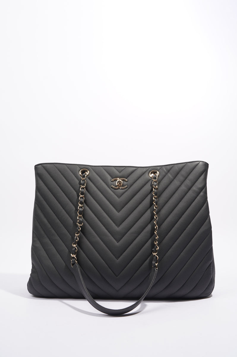 Chanel chevron shopping discount tote