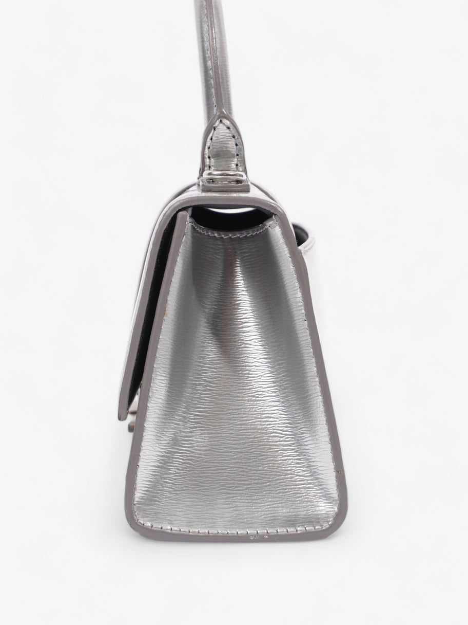 Hourglass XS Silver Leather Image 4