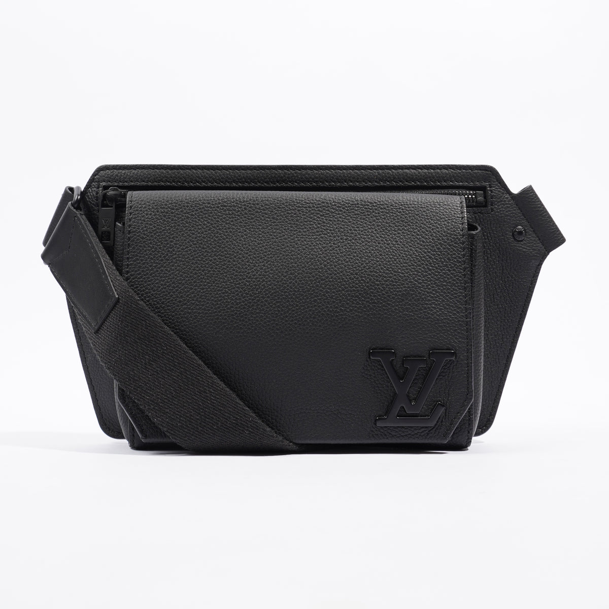 Louis Vuitton Aerogram Takeoff Sling Bum Bag Black Leather – Luxe