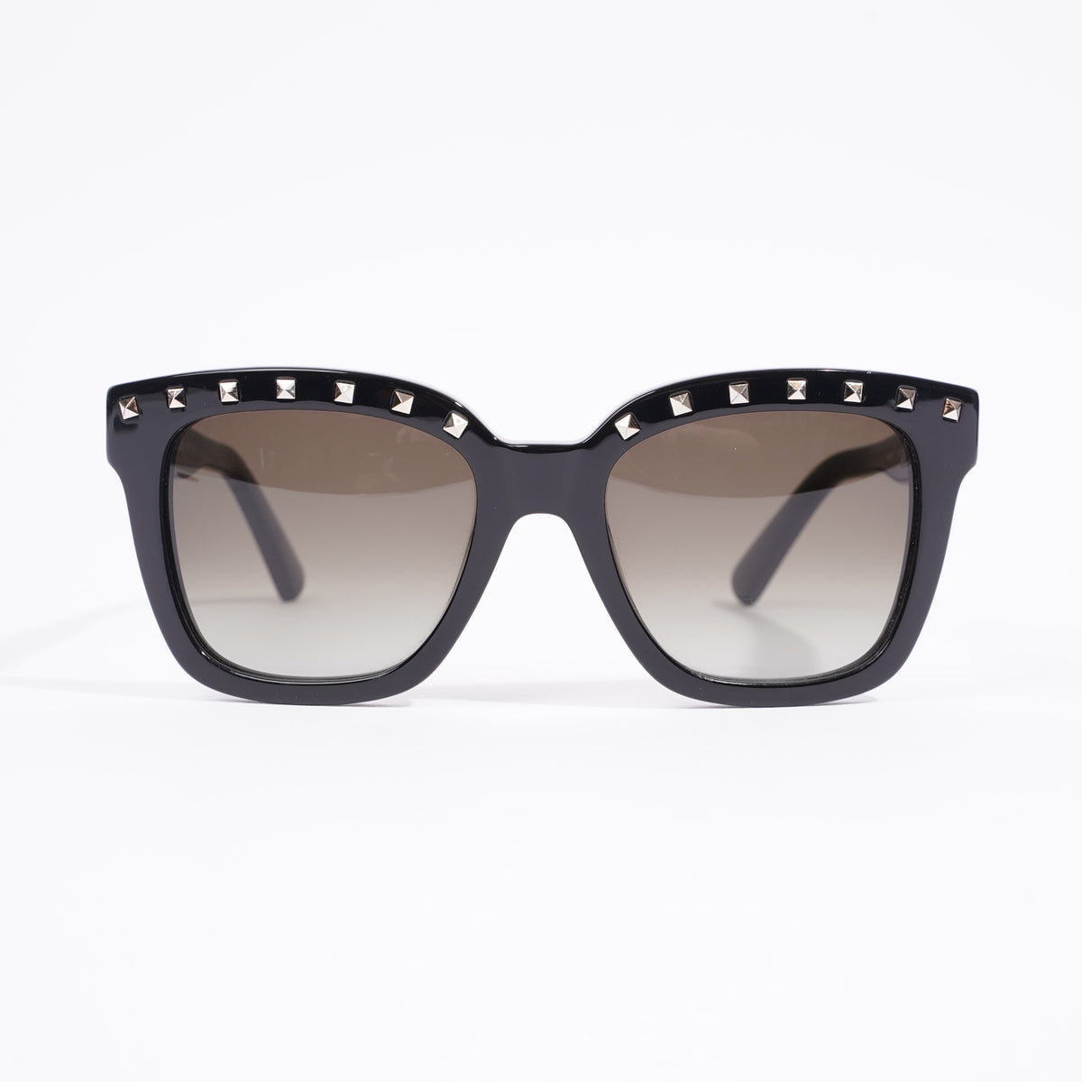 Valentino rockstud discount sunglasses black