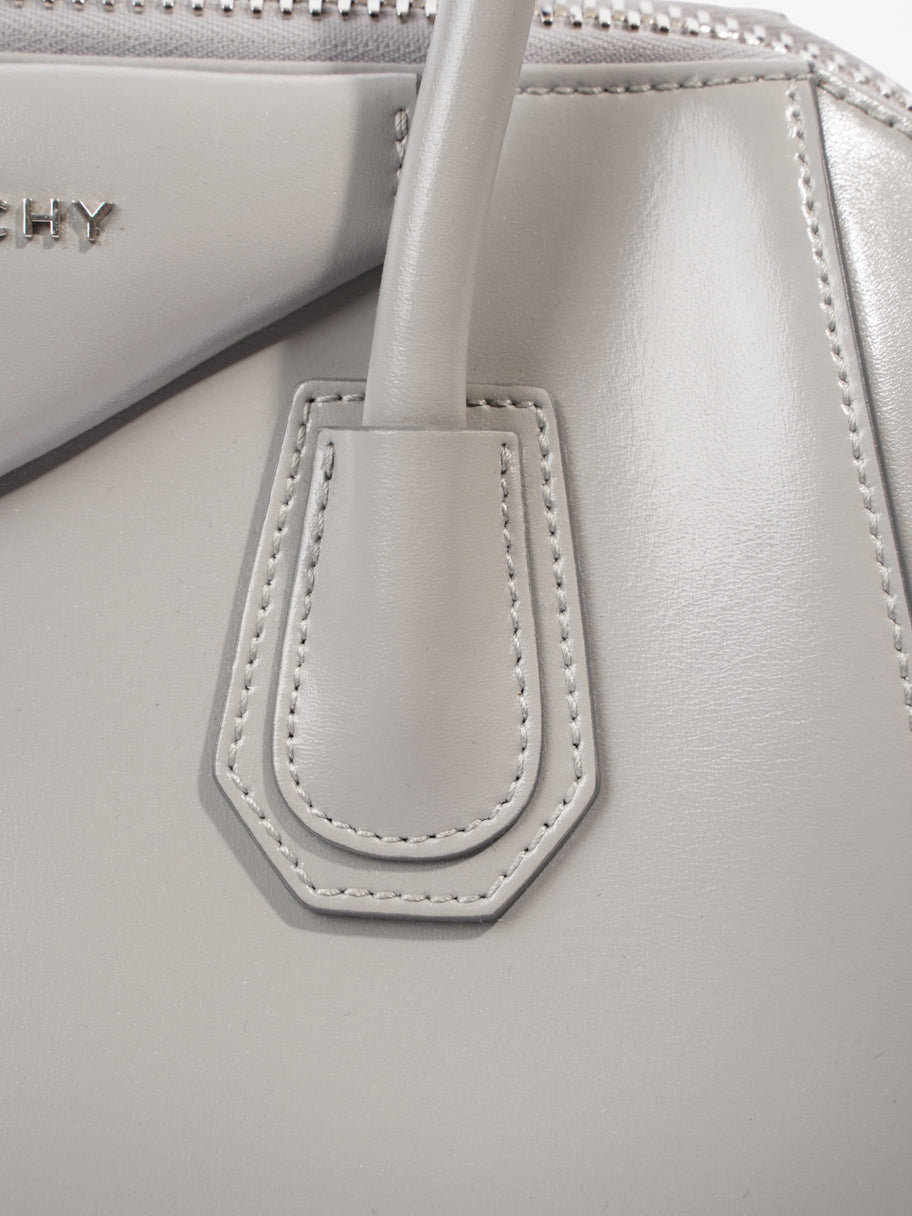 Small Antigona Light Grey Calfskin Leather Image 15