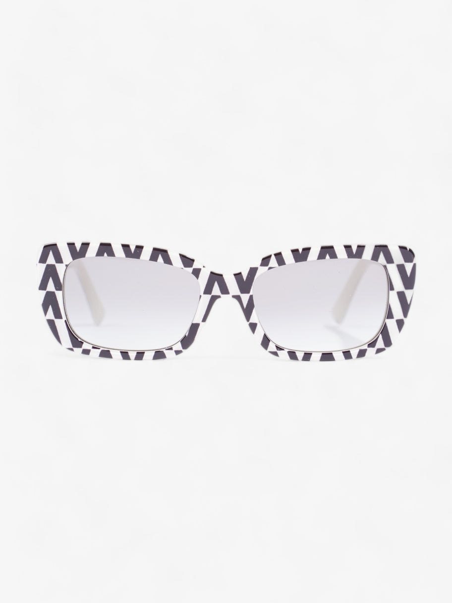 Rectangular Framed Sunglasses 4096 Black / White Acetate 140 Image 1