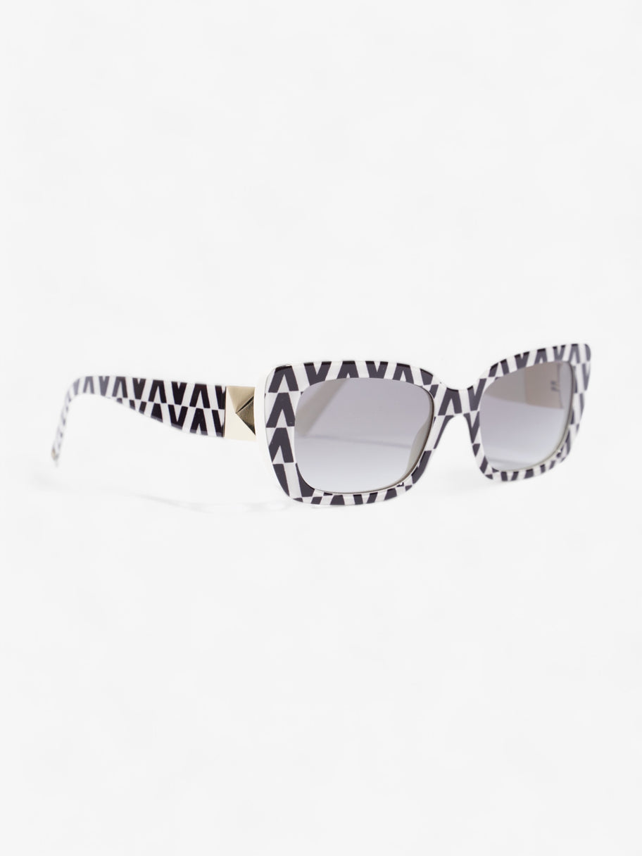 Rectangular Framed Sunglasses 4096 Black / White Acetate 140 Image 5