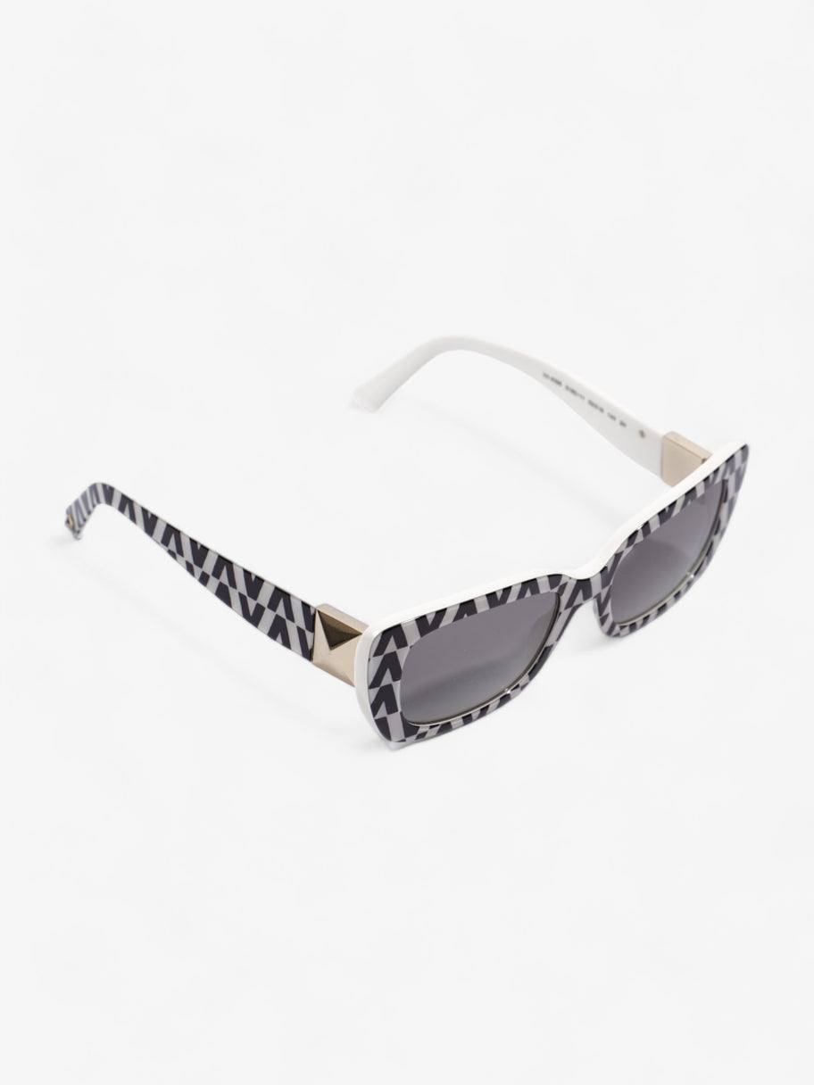 Rectangular Framed Sunglasses 4096 Black / White Acetate 140 Image 9