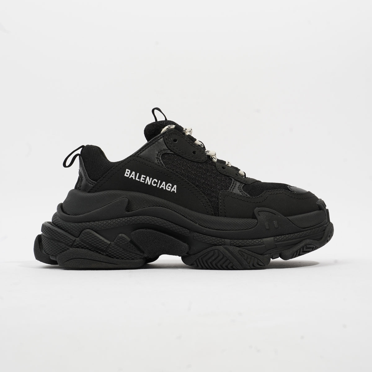 Balenciaga triple s store black on black