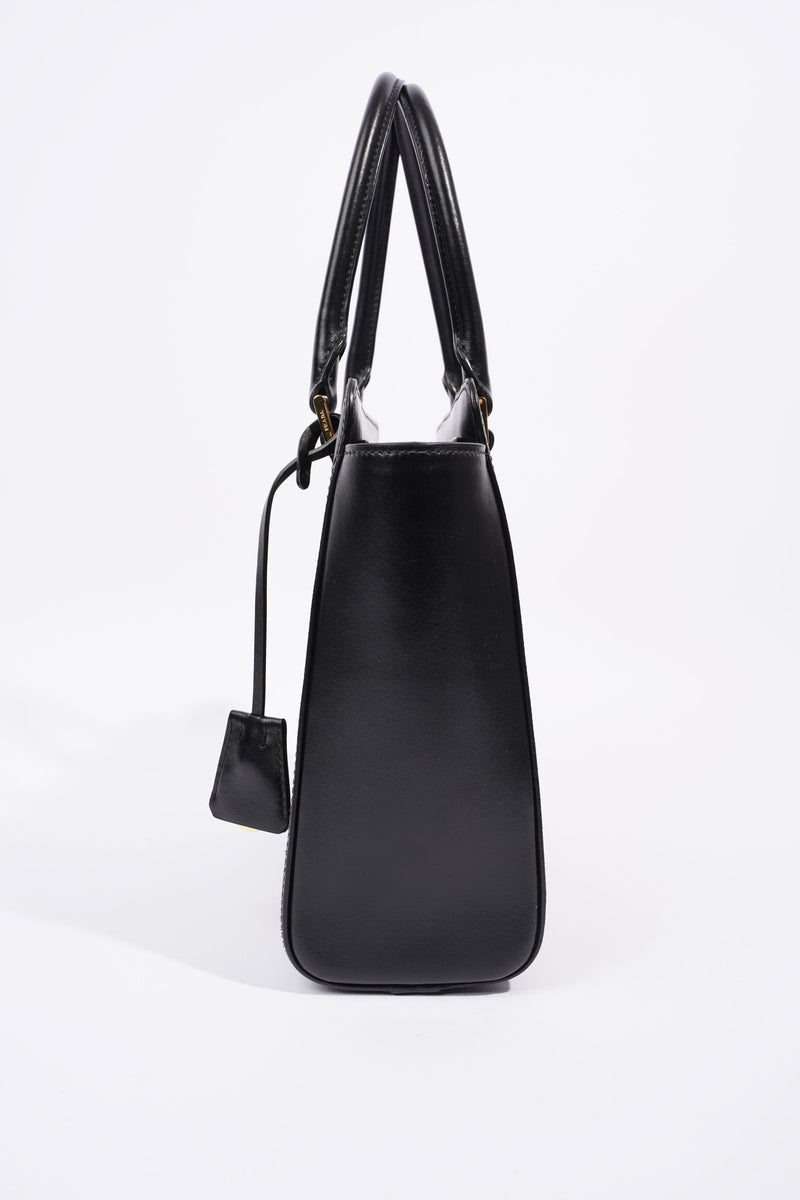 Prada bucket bag discount saffiano