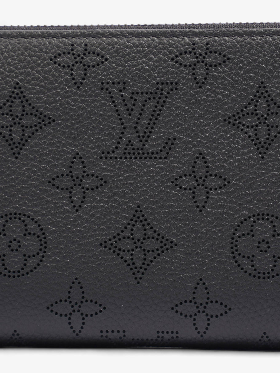 Zippy Wallet Black Monogram Leather Image 2