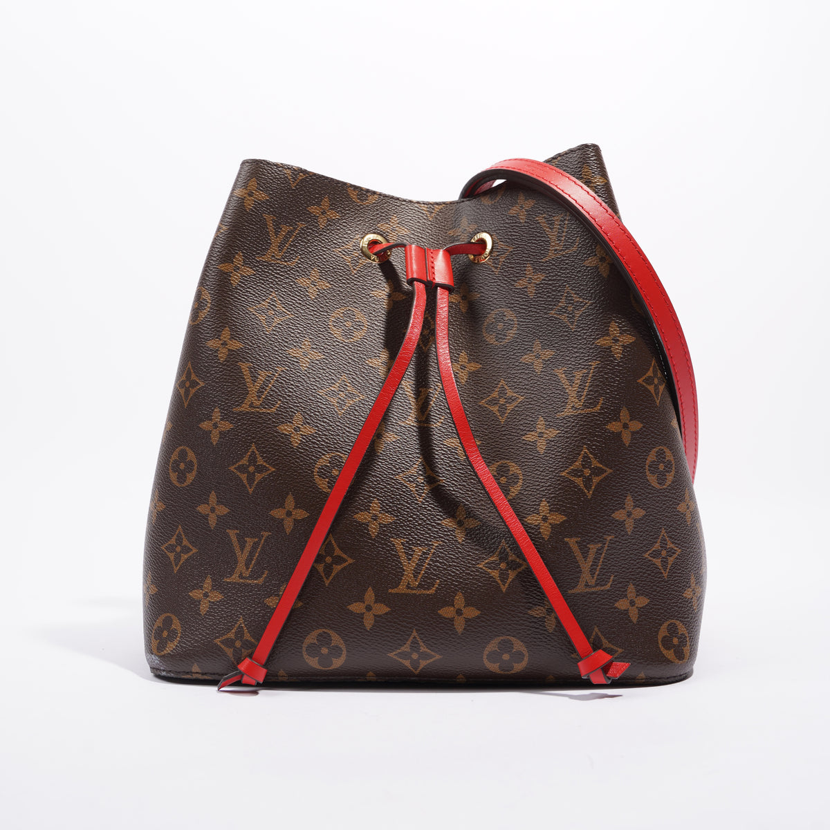 Louis Vuitton NeoNoe Bag in Epi Leather  Louis vuitton bag neverfull,  Bags, Louis vuitton vintage bags