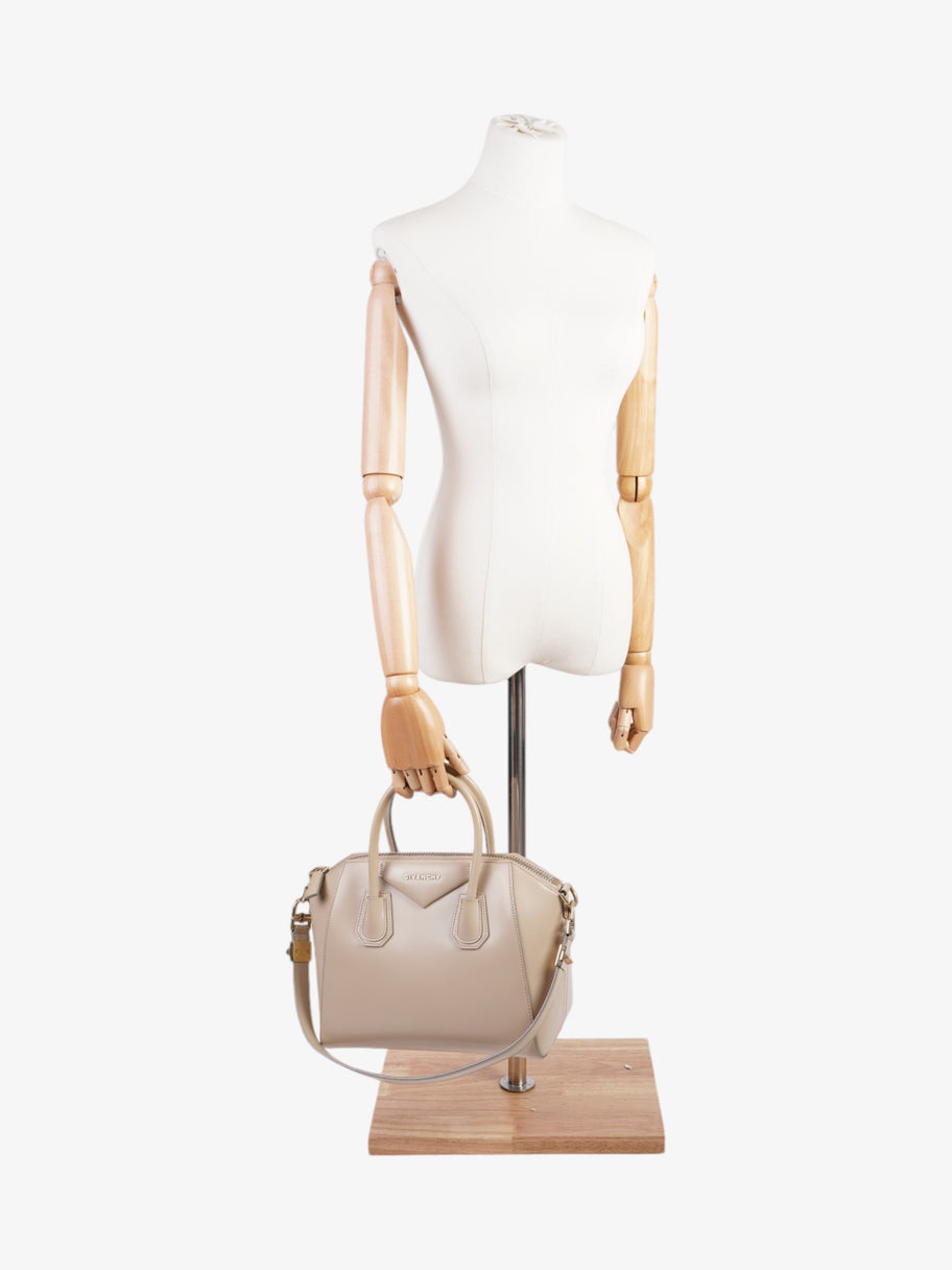 Givenchy Antigona Beige Leather Small Image 2