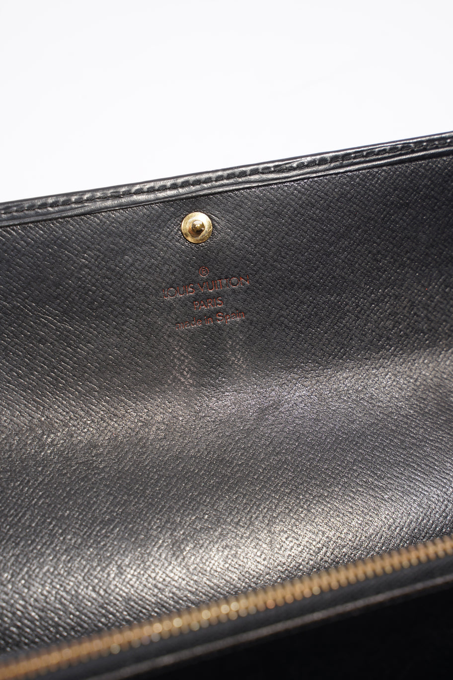 Long Wallet Black Epi Leather Image 10