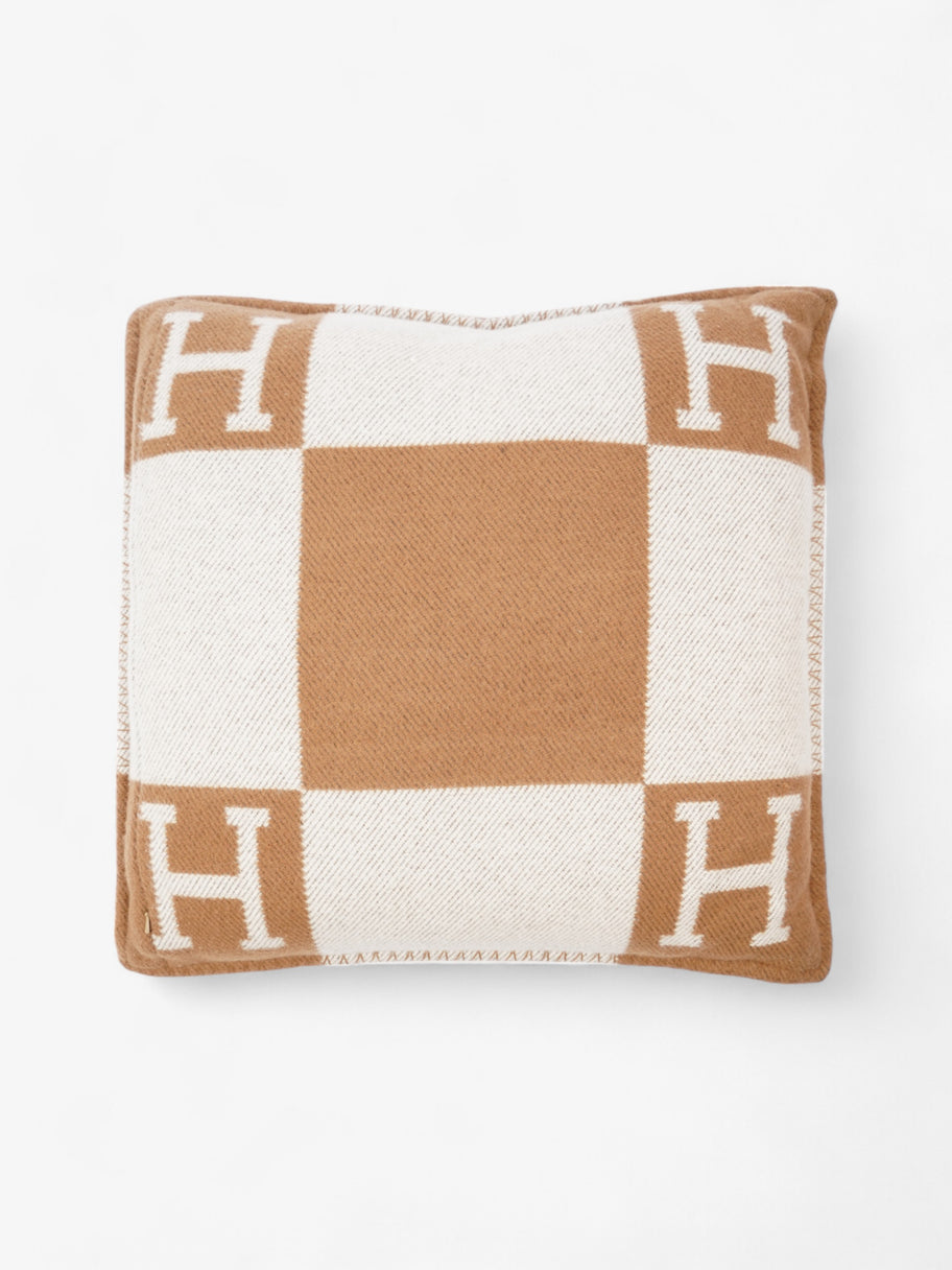 Hermes Avalon Pillow Camel / Ecru Wool Small Image 2