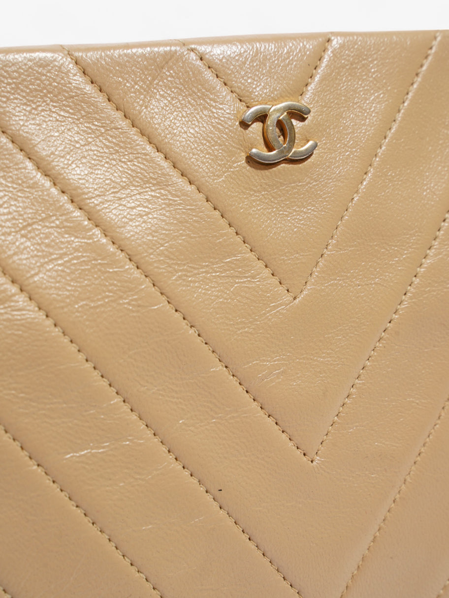 Chanel Kiss Lock Beige Lambskin Leather Image 7