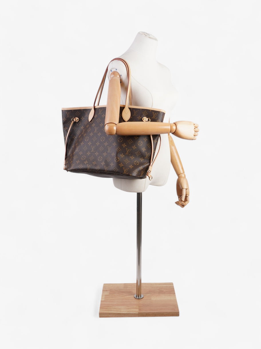 Louis Vuitton Neverfull Monogram Coated Canvas MM Image 2