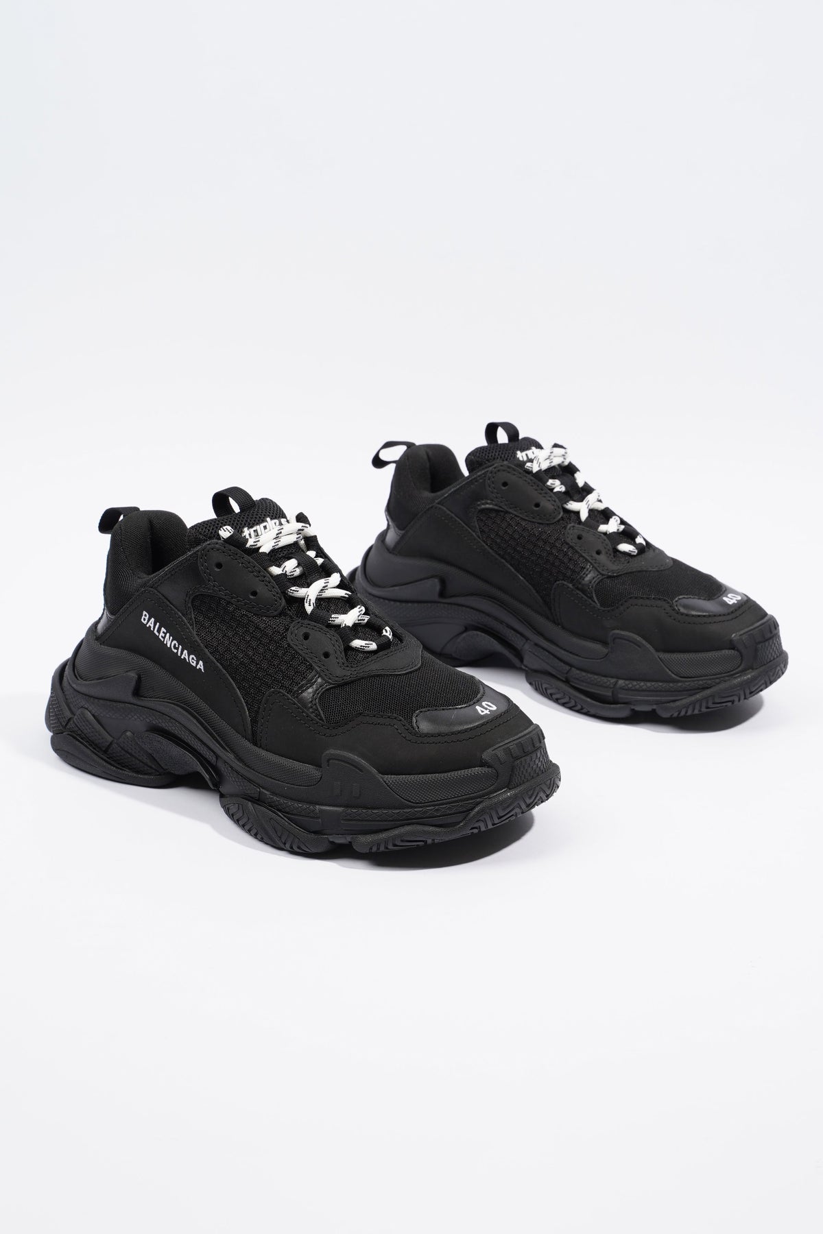 What size is discount 40 in balenciaga