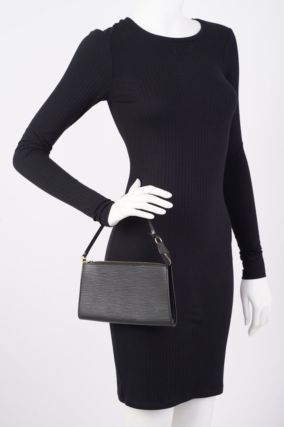 Louis Vuitton Louis Vuitton Pochette Accessoires Black Epi Leather