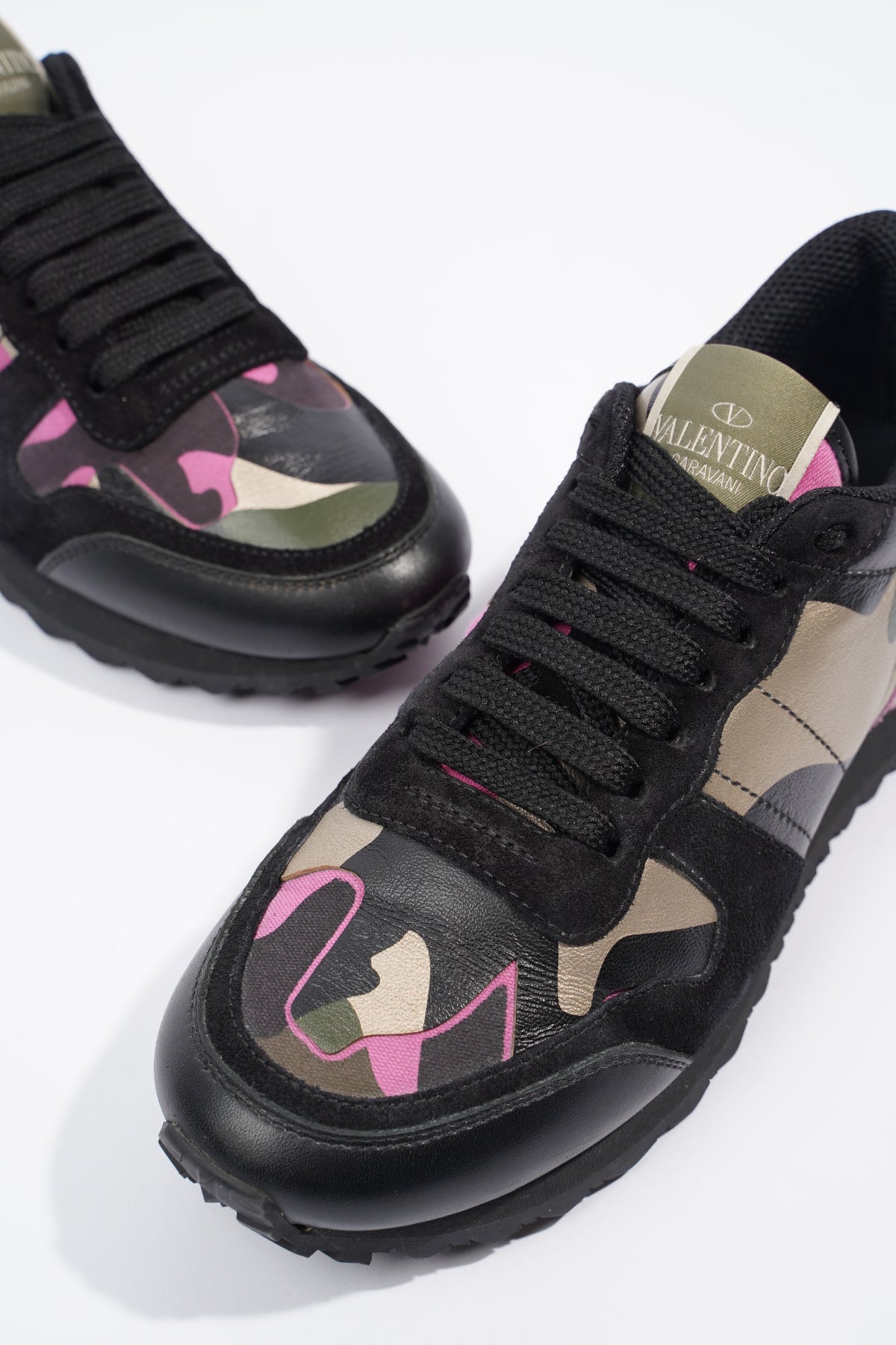 Valentino rockrunner pink deals khaki camo