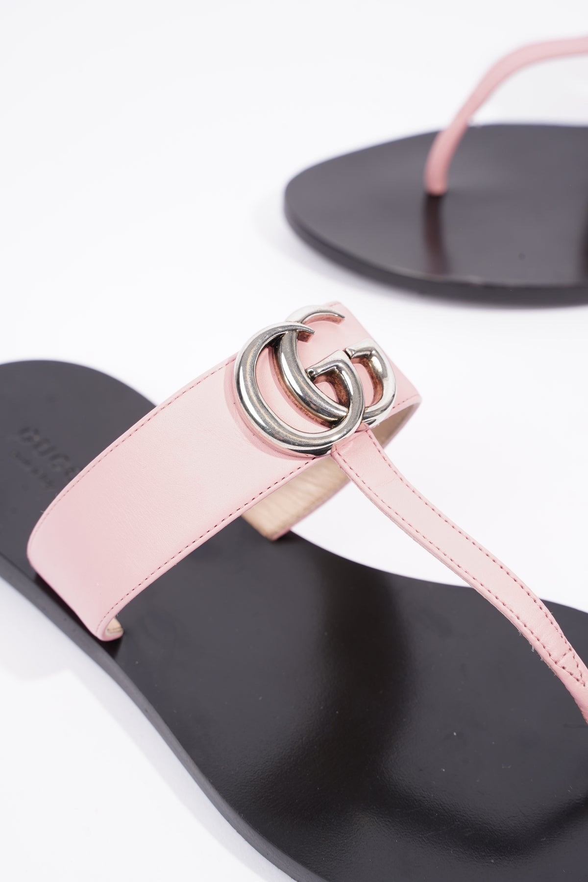 Women's Double G thong sandal in black leather | GUCCI® UK