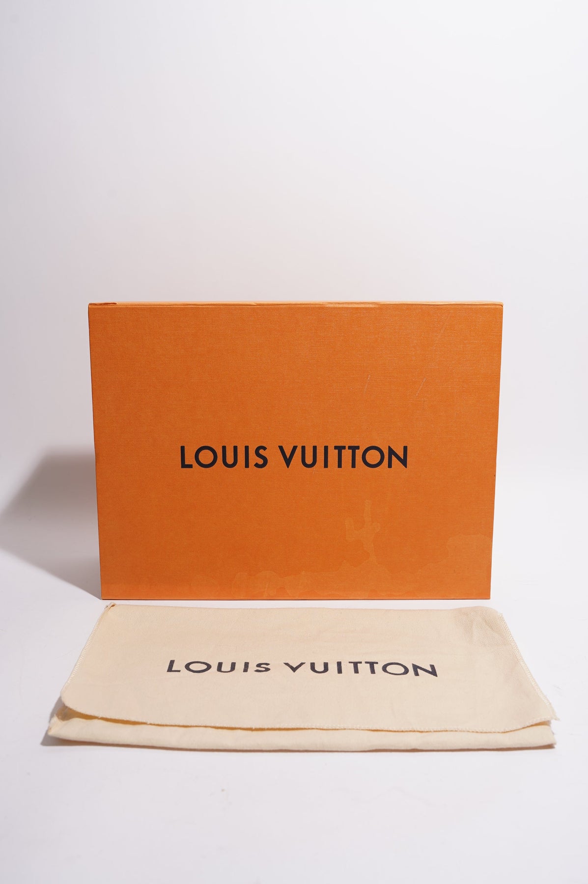 Louis Vuitton Womens Toiletry 26 Pouch Giant Crafty Canvas – Luxe Collective