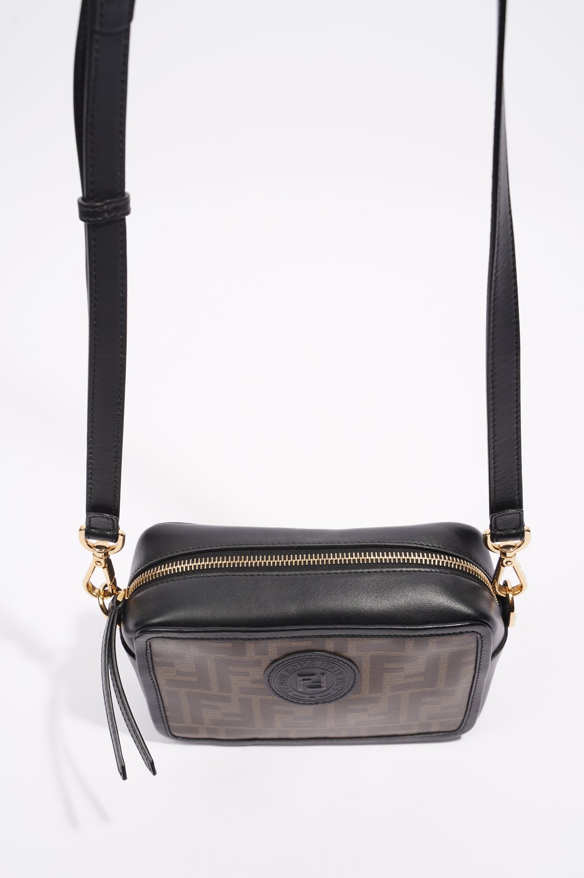 Fendi camera clearance bag black