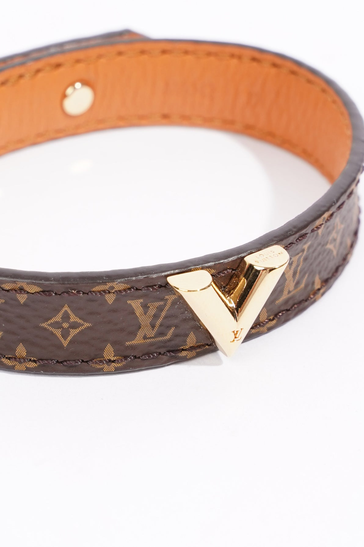 Louis Vuitton Womens Essential V Bracelet Monogram Canvas – Luxe Collective