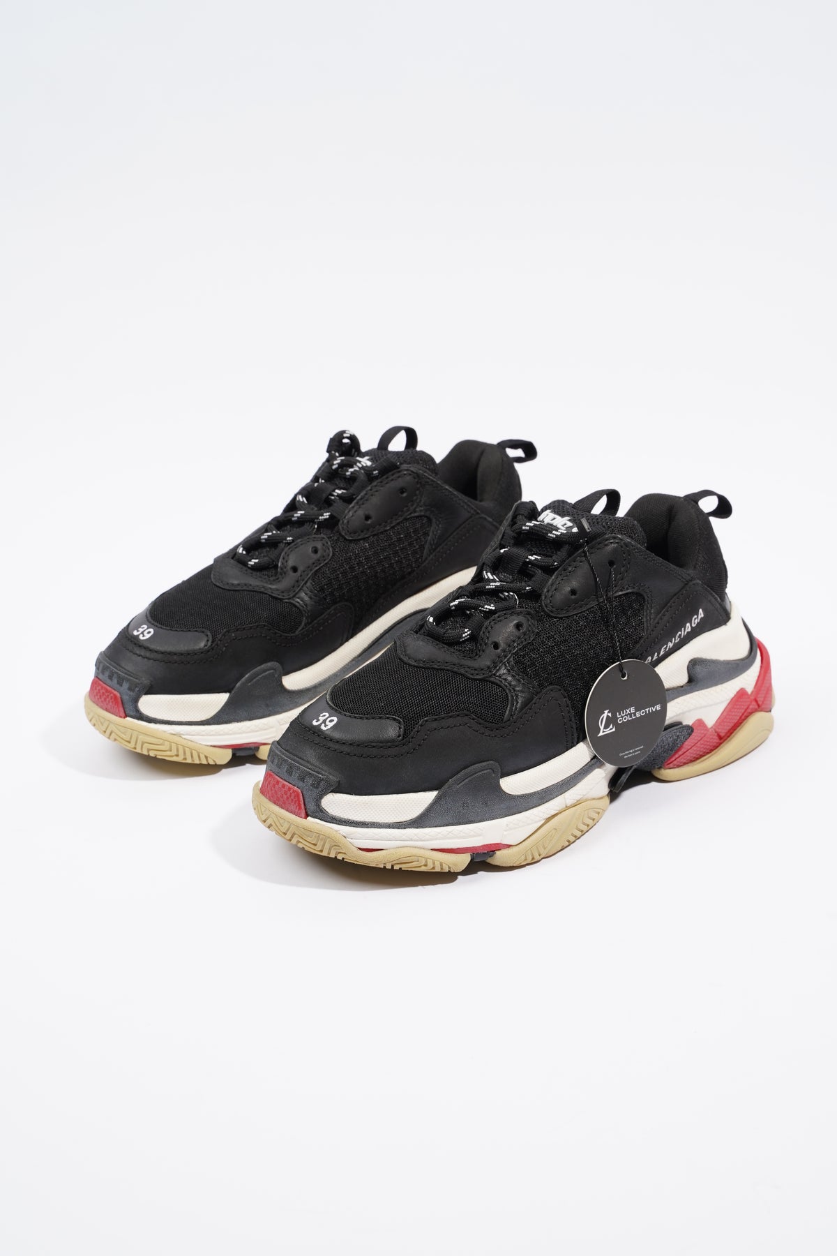 Balenciaga triple s hot sale black dirty