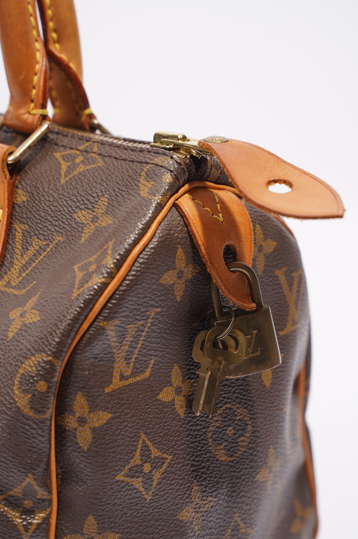 Louis Vuitton Vintage Speedy Bag Monogram Canvas 25 – Luxe Collective