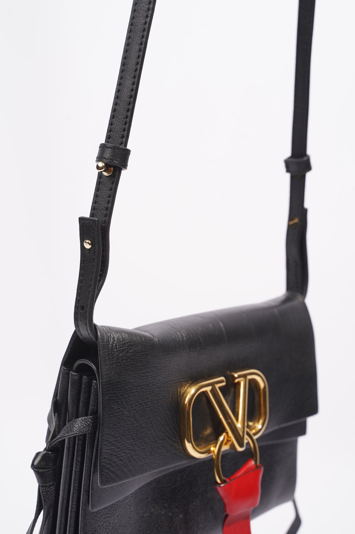 V-Ring Black Leather Tote Bag