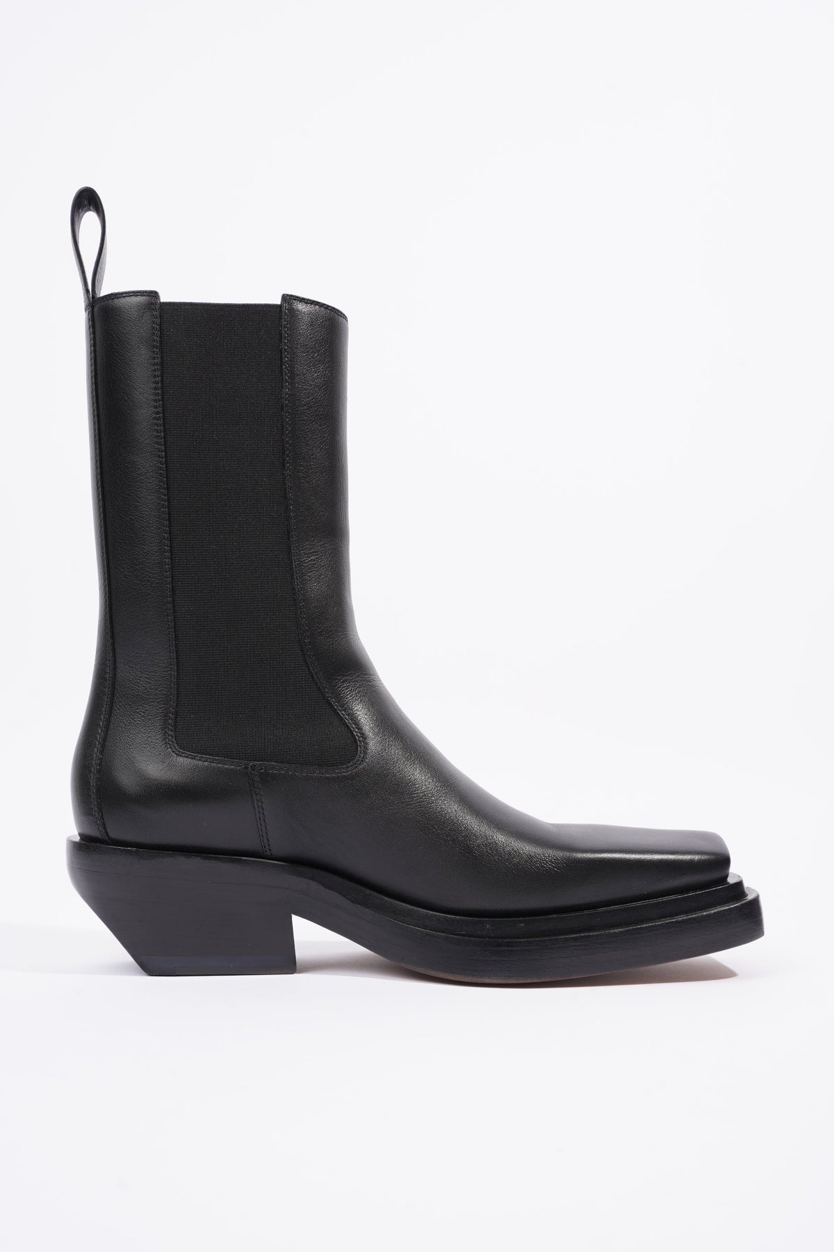 Bottega Veneta Chelsea Boot Black EU 39 / UK 6 – Luxe Collective