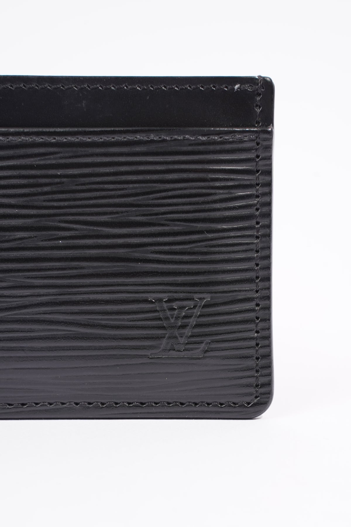 Louis Vuitton Card Holder Black Epi Leather – Luxe Collective