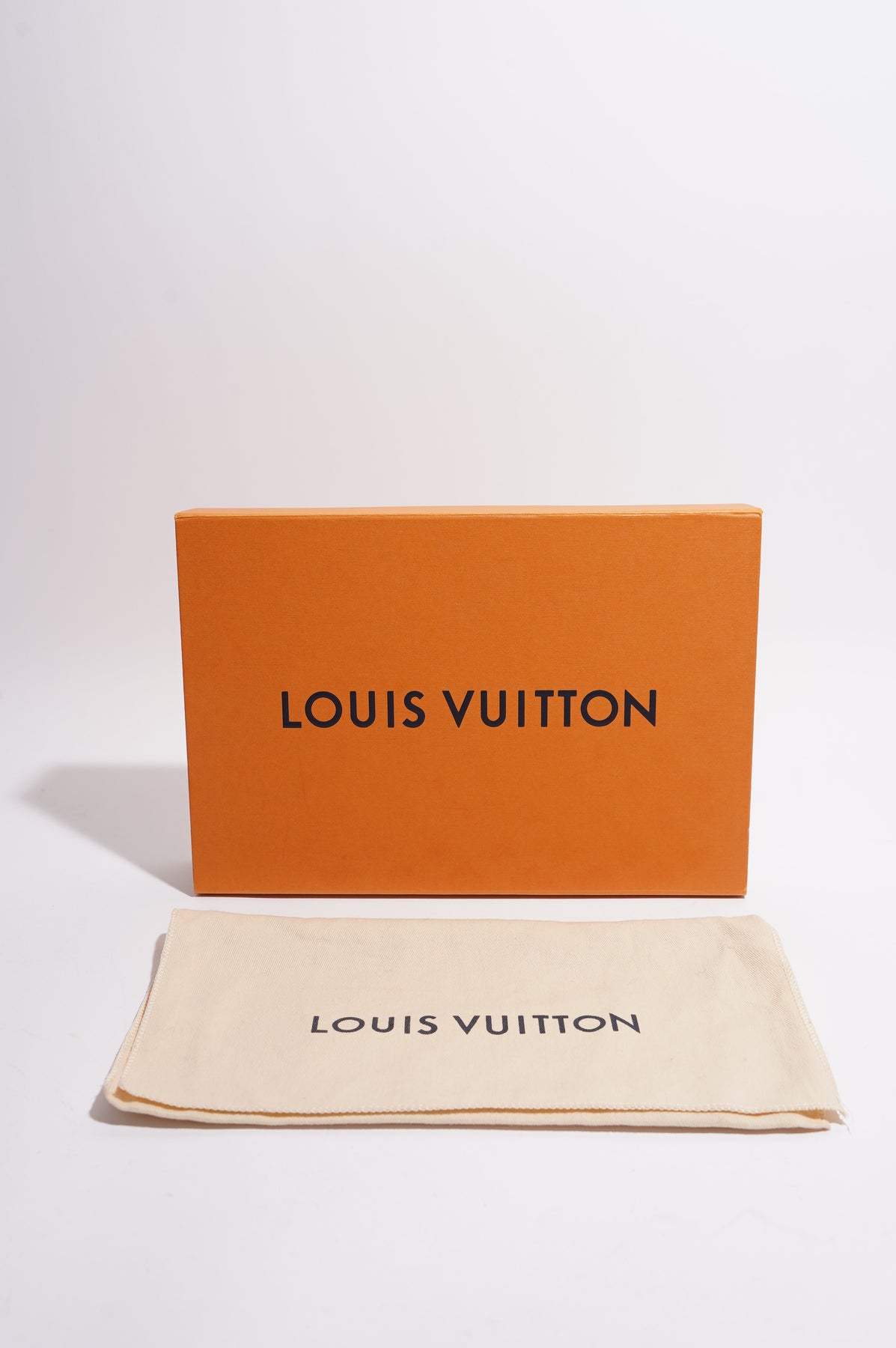 Louis Vuitton Womens Etui Voyage Monogram Canvas PM – Luxe Collective