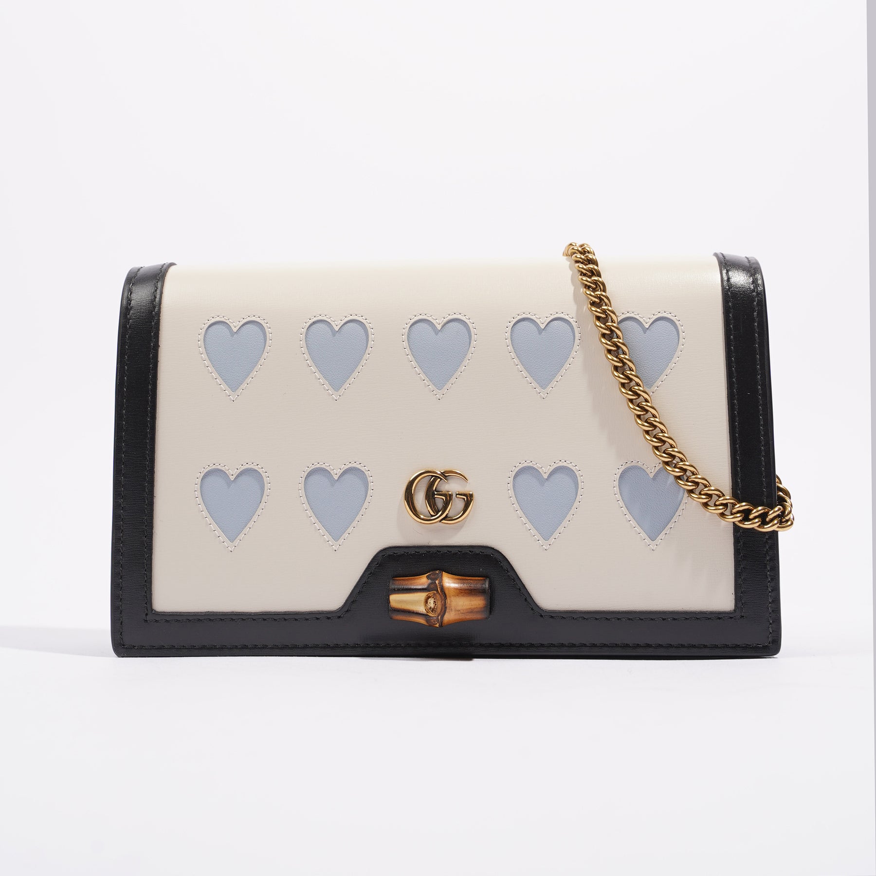 Gucci Diana mini bag with bamboo in white leather