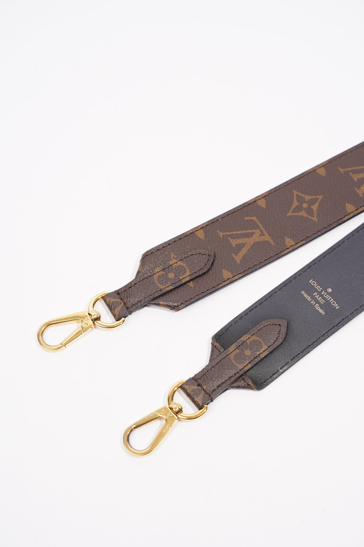 lv.luv.08 (prev lvoe.vnj) on Instagram: “Bandouliere strap with my