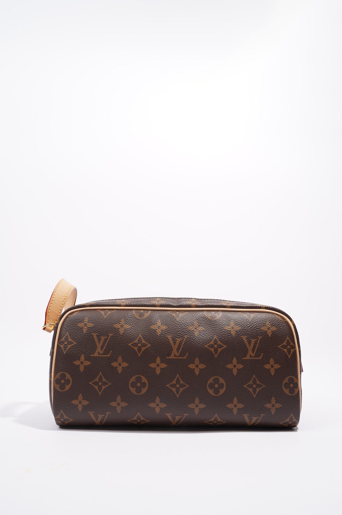 Louis Vuitton Womens LV Dopp Kit Monogram Canvas – Luxe Collective