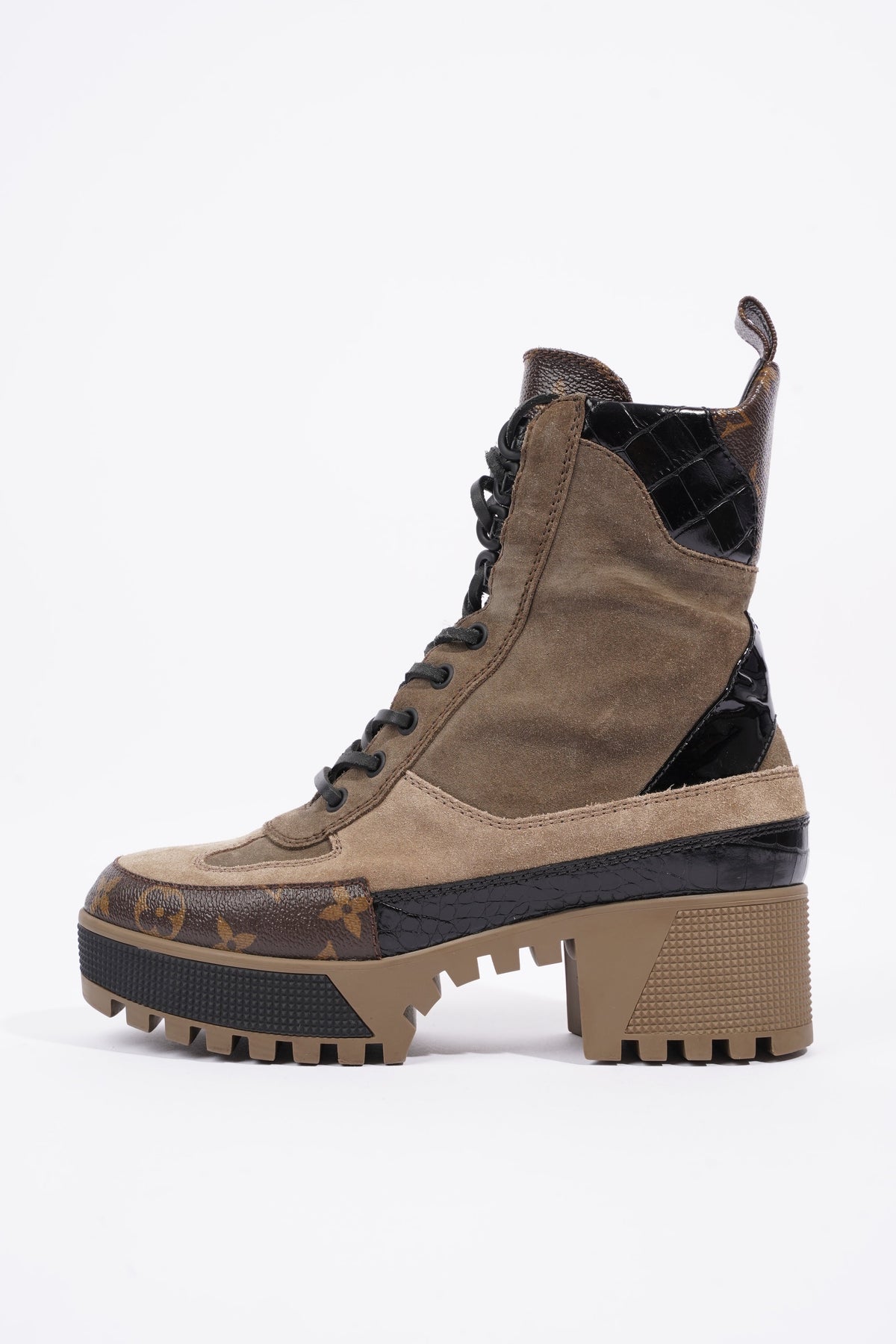 louis vuitton Desert boots 37 worn once, no marks, box/bags incl. 