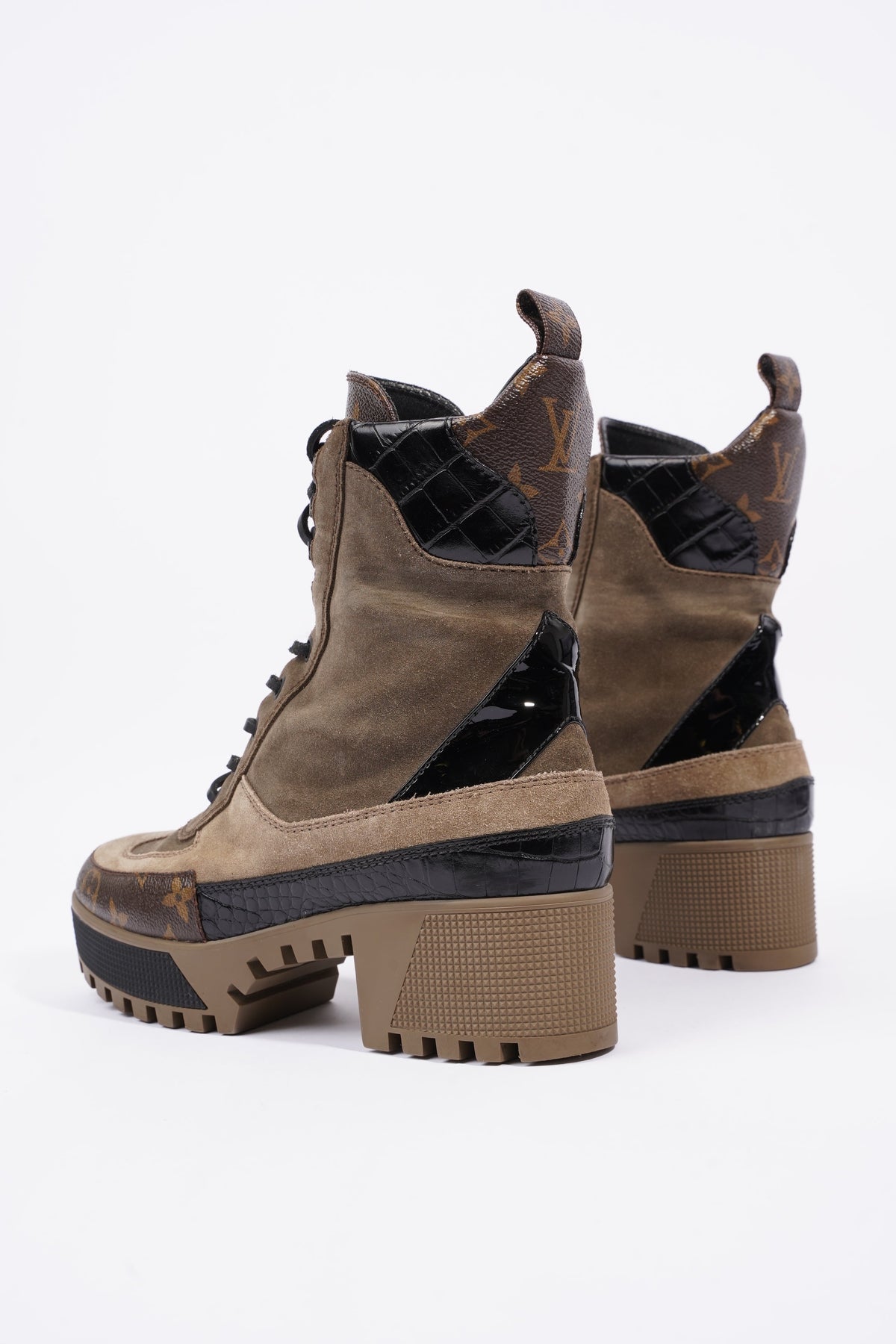 louis vuitton Desert boots 37 worn once, no marks, box/bags incl.