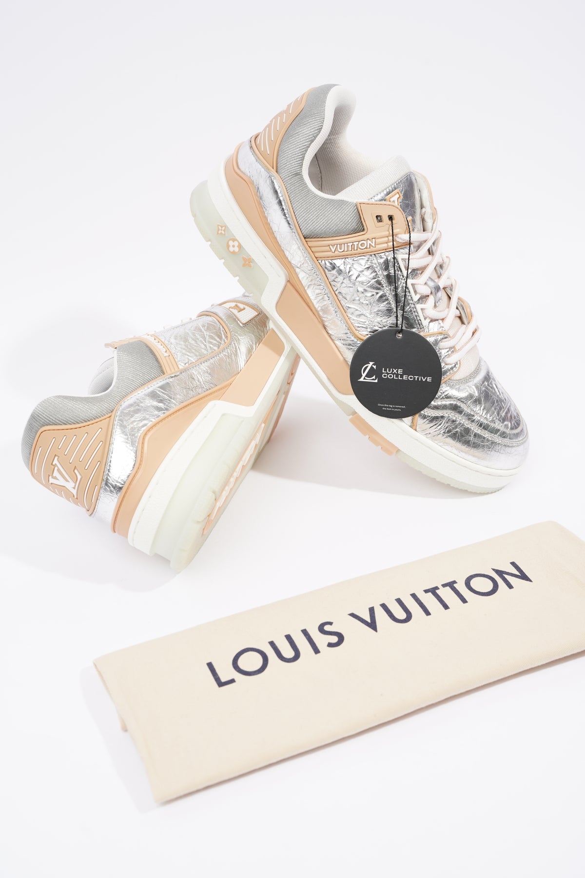 Louis Vuitton Mens Virgil Abloh Sneaker Silver / Tan EU 42 / UK 8 Silvery  Leather ref.1005613 - Joli Closet