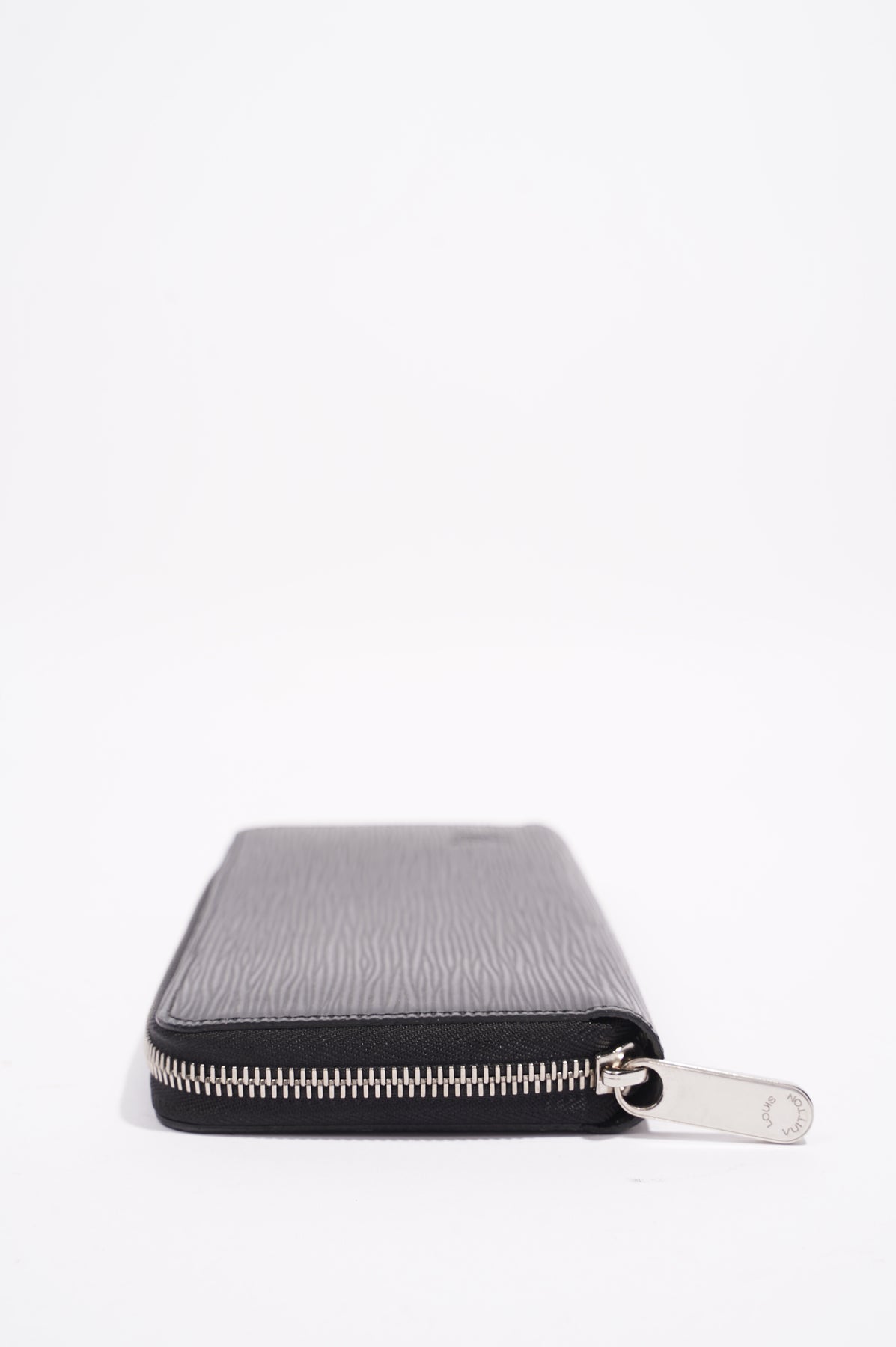 Louis Vuitton Epi Leather Zippy Zip-Around Wallet Men Black Excellent Z1322