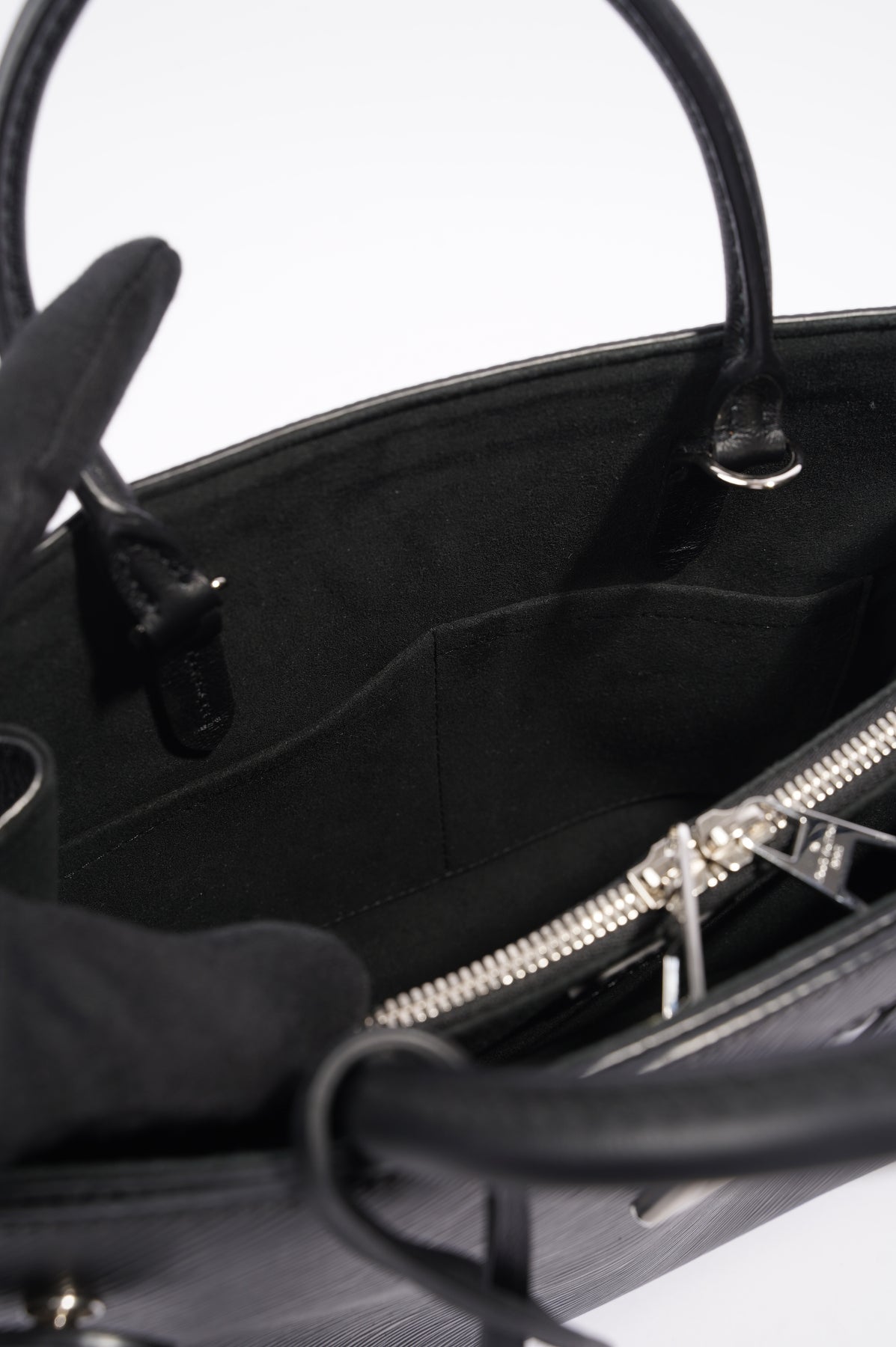 Louis Vuitton Twist Tote Bag Black Epi Leather – Luxe Collective
