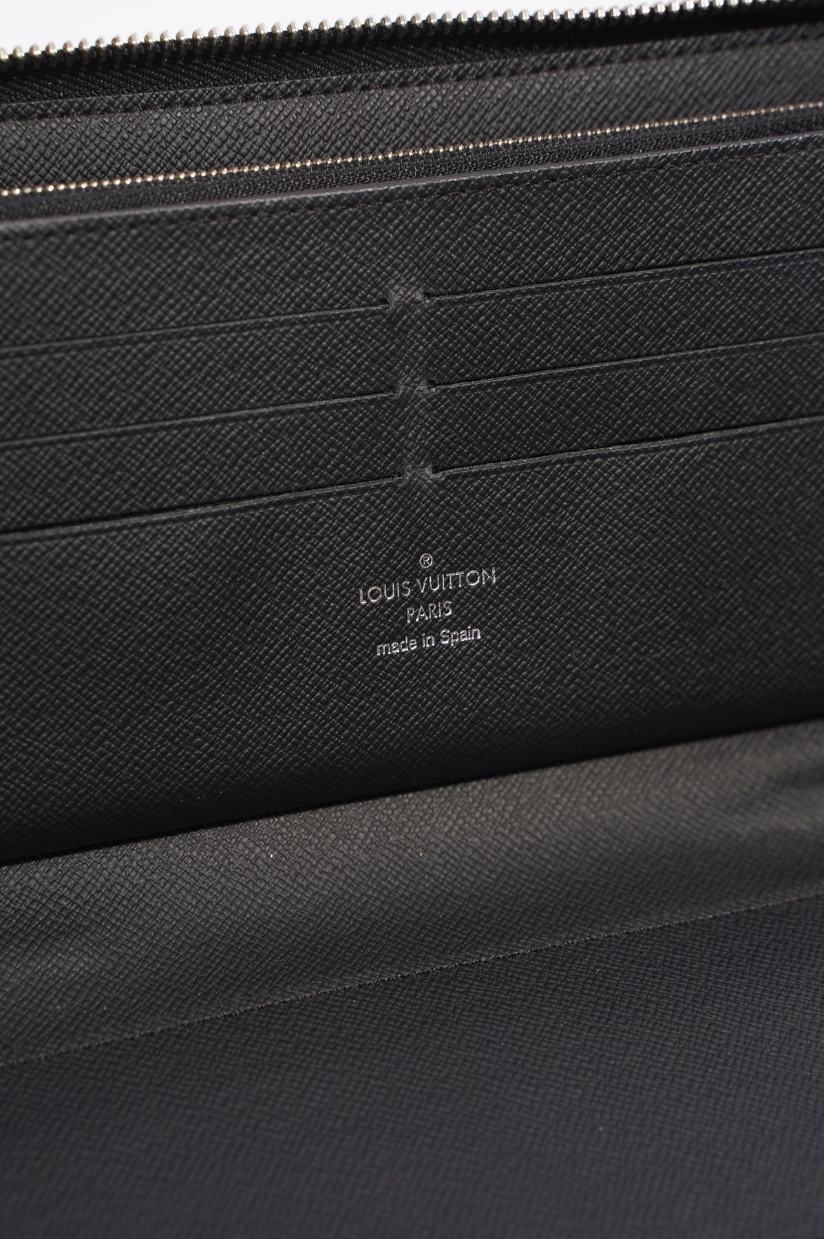 Louis Vuitton Cartera Zippy para hombre Verticle Damier Graphite Canvas  Negro Lienzo ref.1005984 - Joli Closet