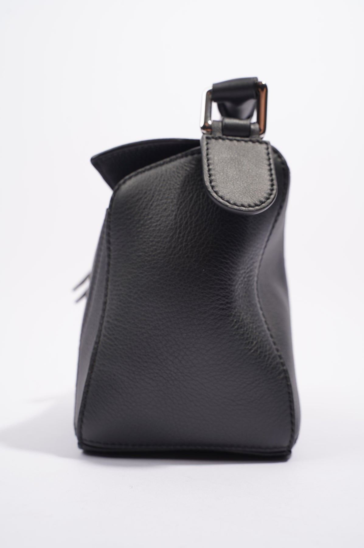 The Loewe Puzzle Bag: A Masterpiece of Innovative Design – LuxUness