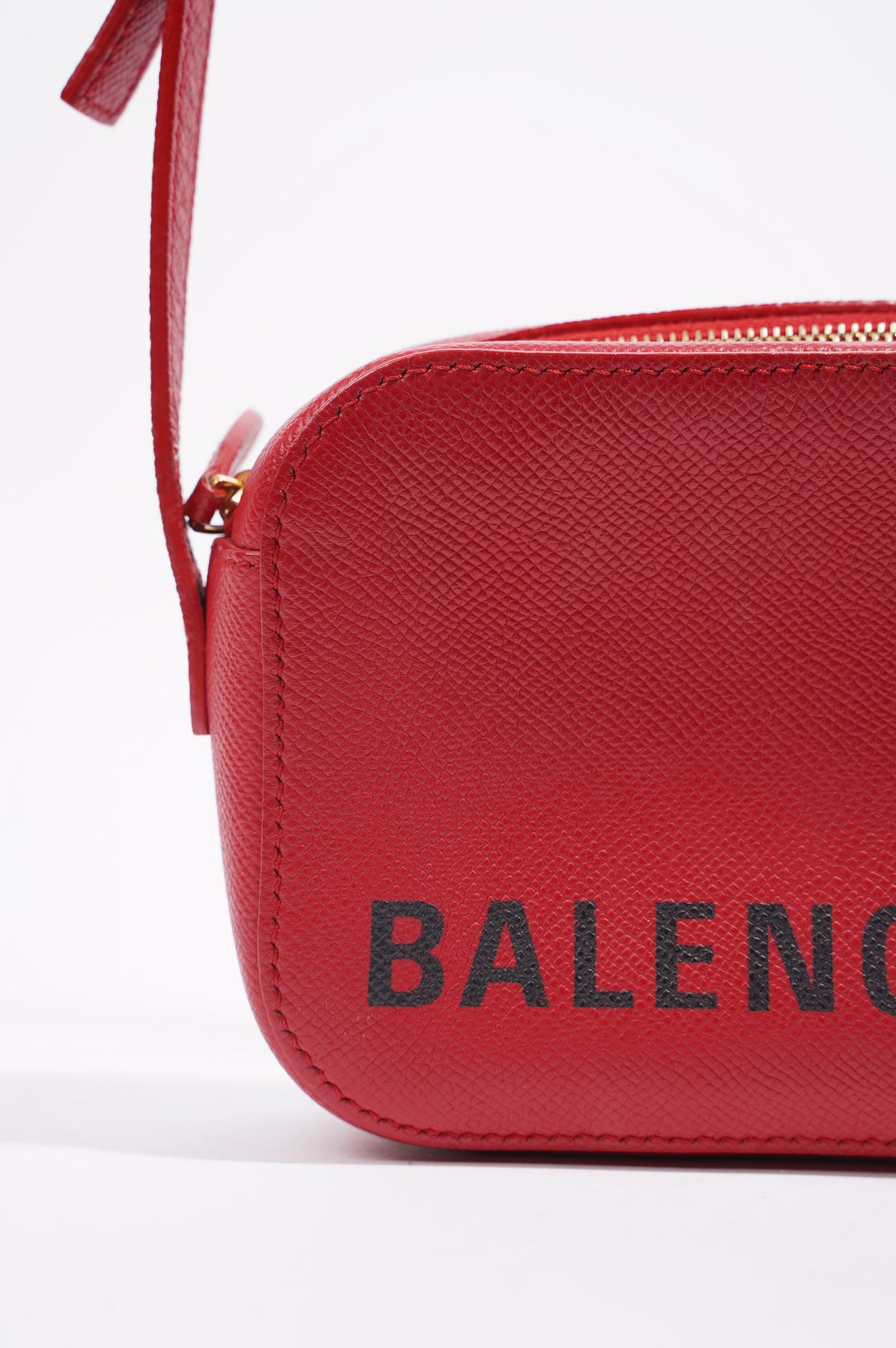 NEW Authentic Balenciaga Women's Ville XS Camera Bag in Black