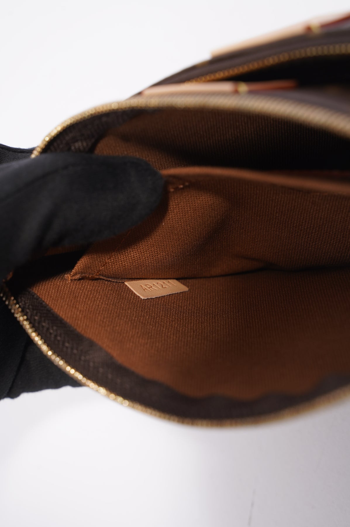 Pochette accessoire cloth handbag Louis Vuitton Multicolour in Cloth -  33249108