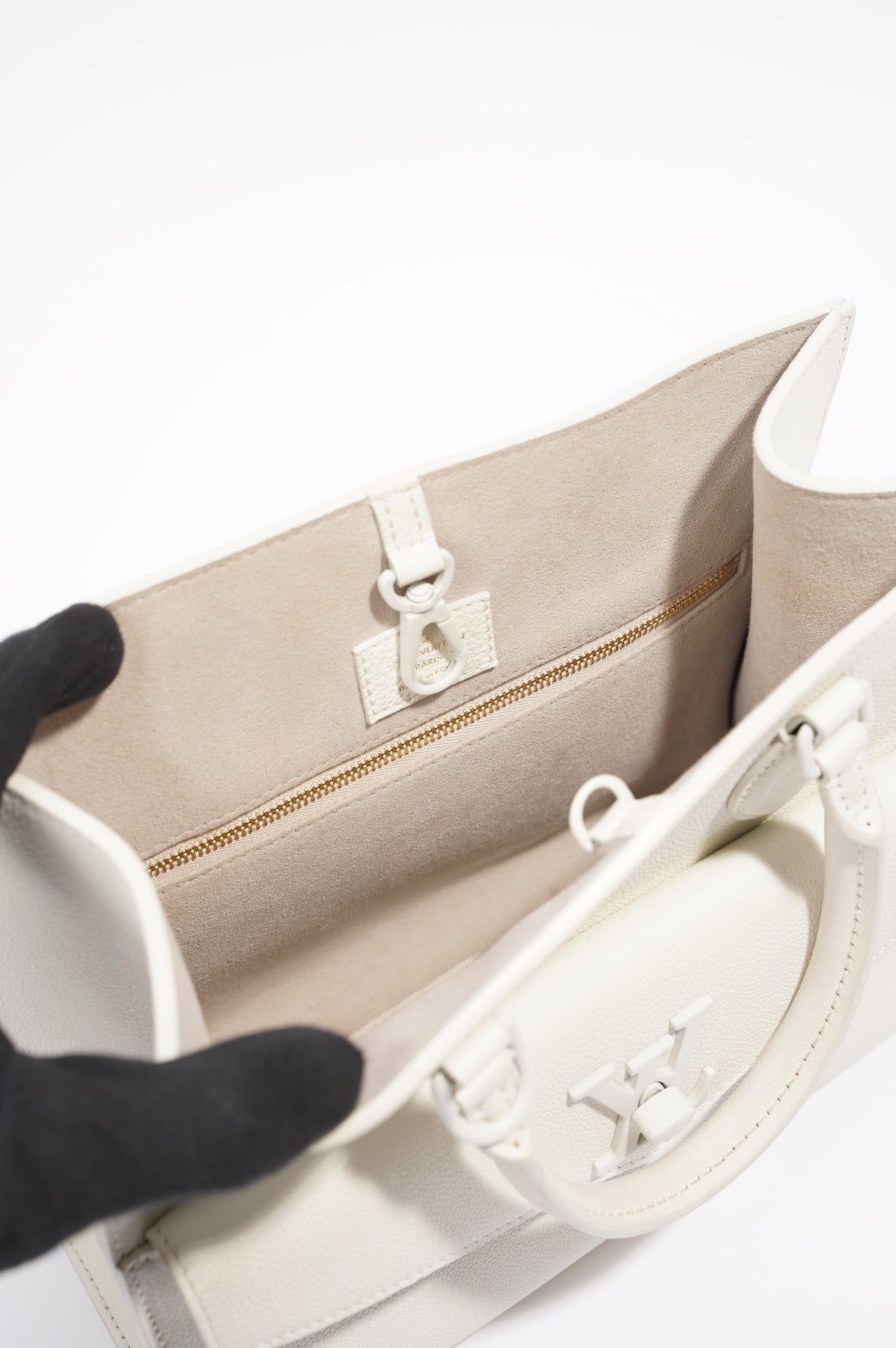 Louis Vuitton Womens Lockme Bag White Leather – Luxe Collective