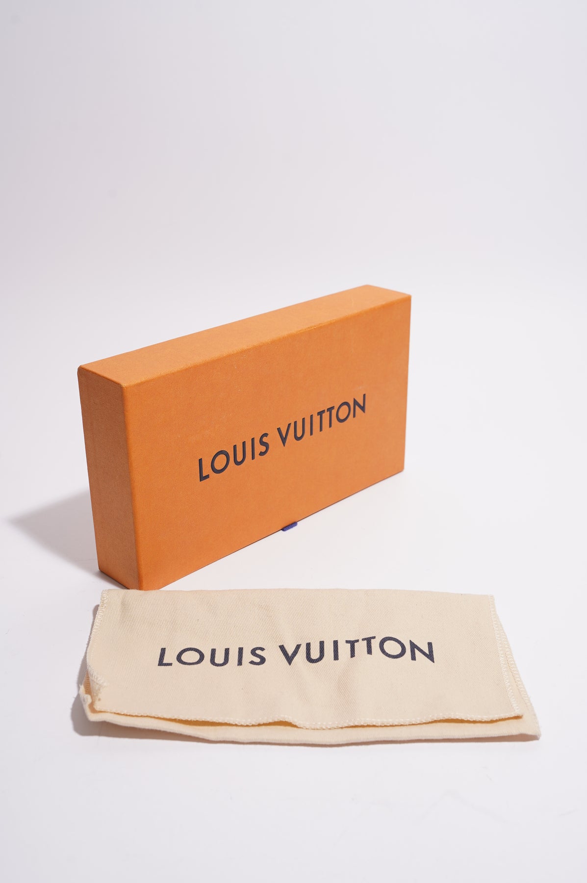 Louis Vuitton Monogram Emilie Wallet Pink – DAC